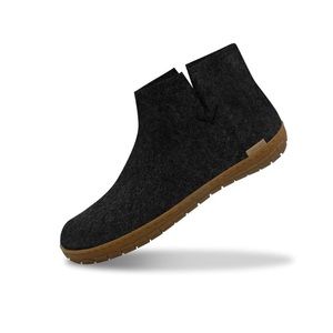 Glerups slipper boots with rubber sole- like new